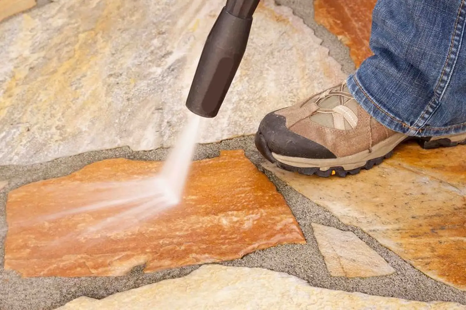 Naturstein Terrasse mit Hochdruck reinigen - Frühjahrsputz